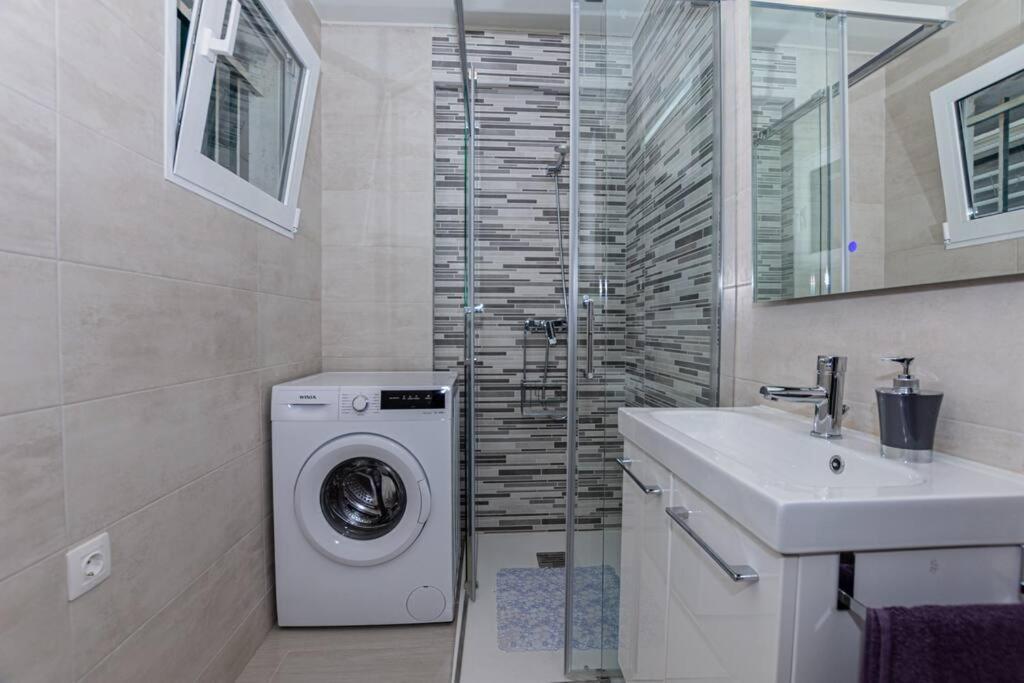 Apartamento En ซาลอว์ ภายนอก รูปภาพ